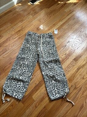 Women’s tie waist centered ankle, leopard print pants